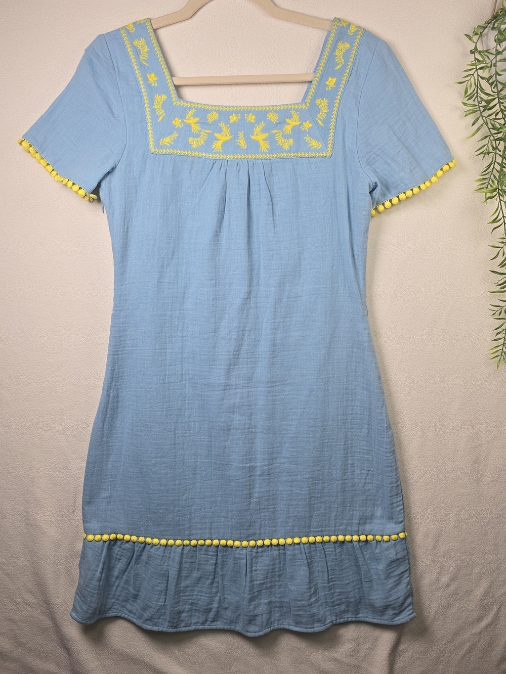 BODEN BERNADETTE EMBROIDERED COTTON DRESS SOFT BLUE WITH YELLOW DESIGN WOMENS 2 - Picture 2 of 12